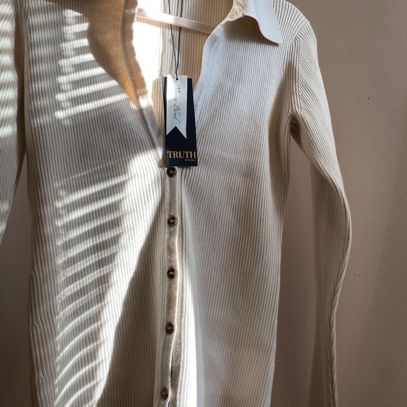 Truth by Republic Cream Ribbed Collared Sweater Size S NWT - Picture 13 of 15